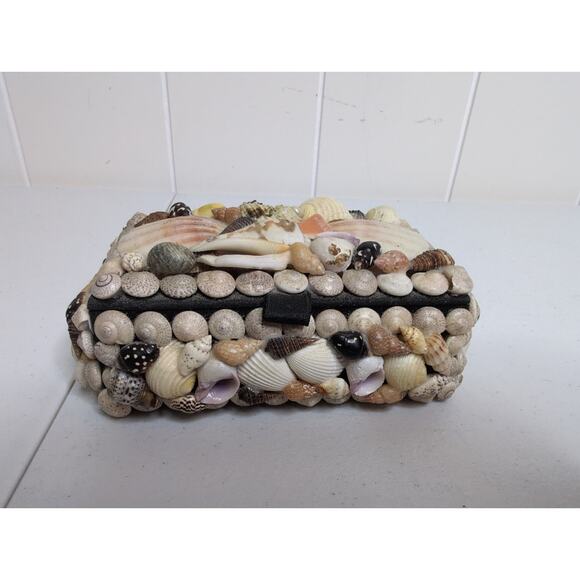 Vintage Handmade Shell Covered Trinket Jewelry Box, Coastal Decor - Picture 2 of 7